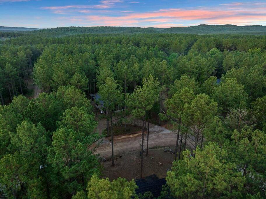 Ember Skye Cabin - 2 Bdr & Bunk Nook/2.5 Bath Broken Bow Buitenkant foto