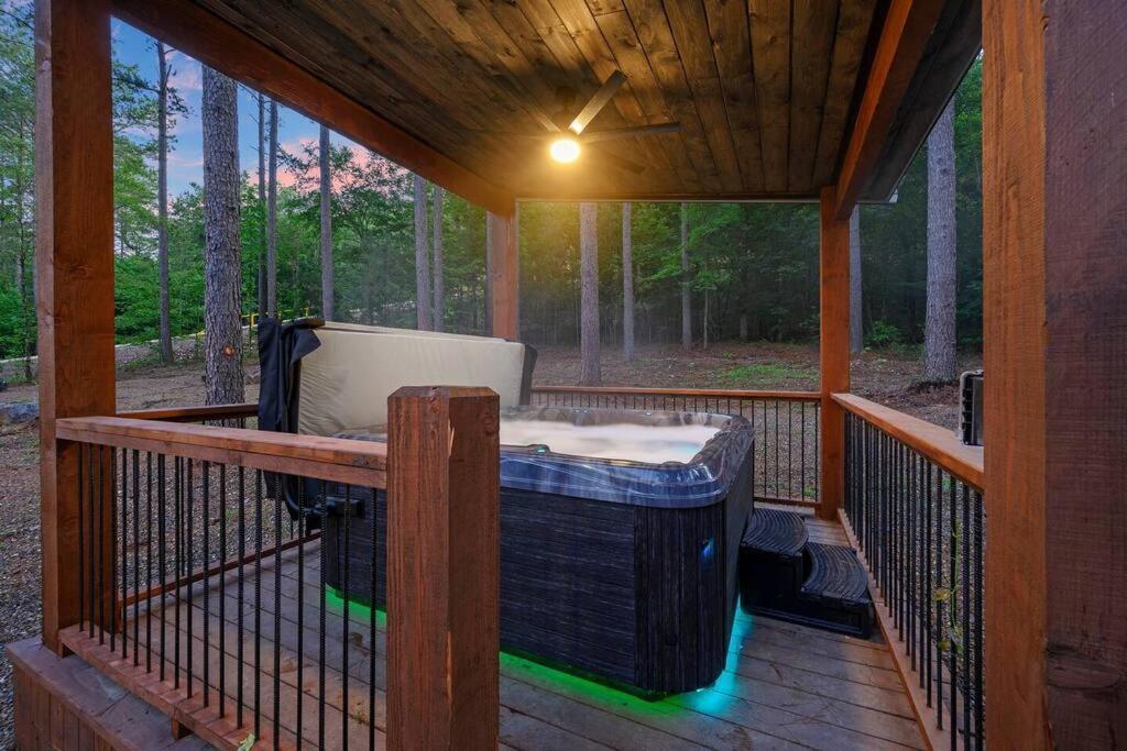Ember Skye Cabin - 2 Bdr & Bunk Nook/2.5 Bath Broken Bow Buitenkant foto