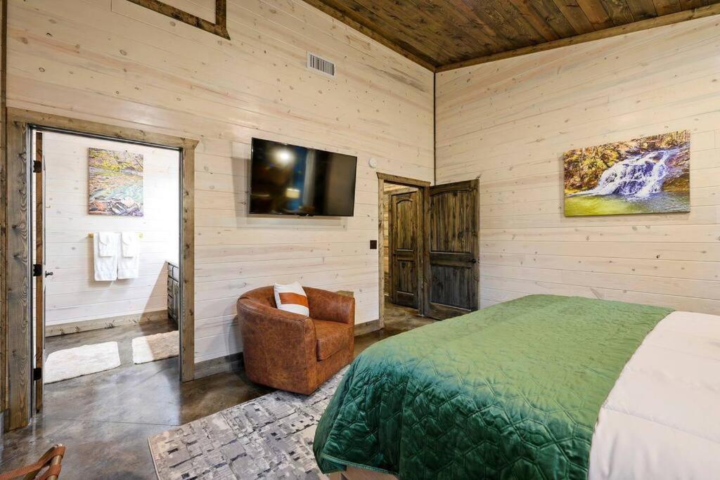 Ember Skye Cabin - 2 Bdr & Bunk Nook/2.5 Bath Broken Bow Buitenkant foto