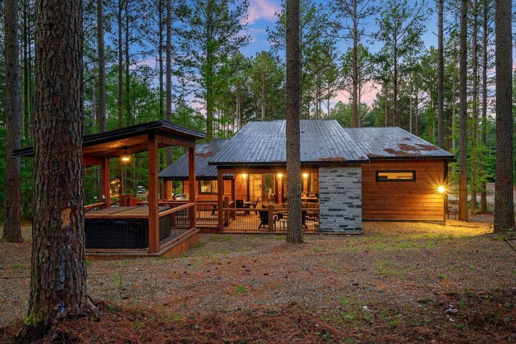 Ember Skye Cabin - 2 Bdr & Bunk Nook/2.5 Bath Broken Bow Buitenkant foto