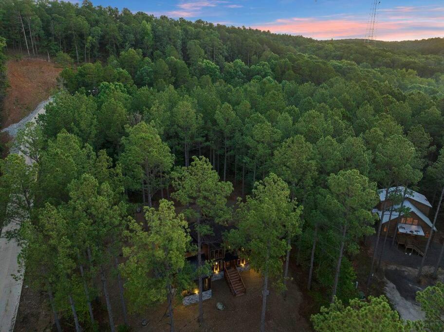 Ember Skye Cabin - 2 Bdr & Bunk Nook/2.5 Bath Broken Bow Buitenkant foto